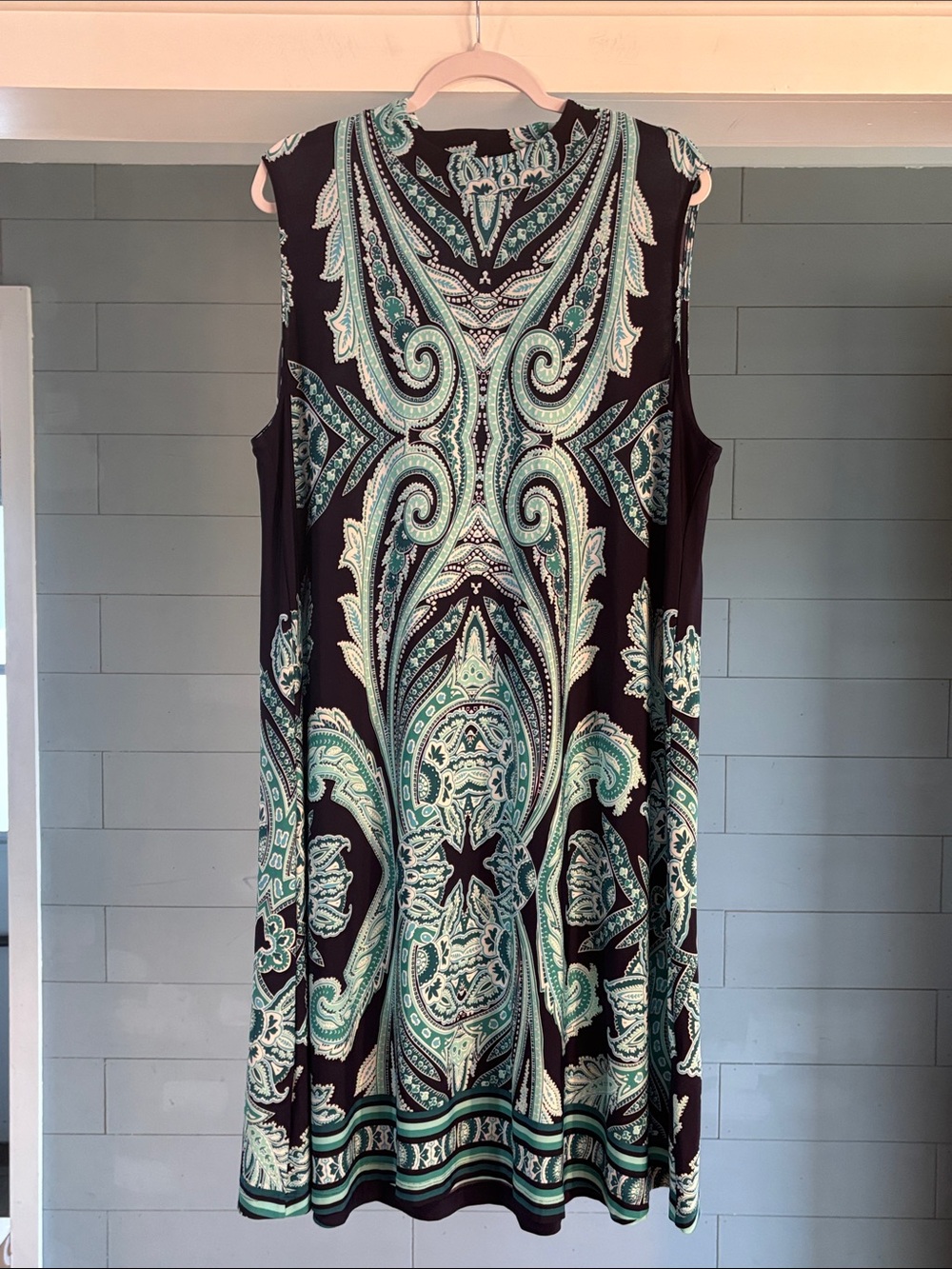 Sleeveless Paisley-Print Shift Dress in Teal and Black